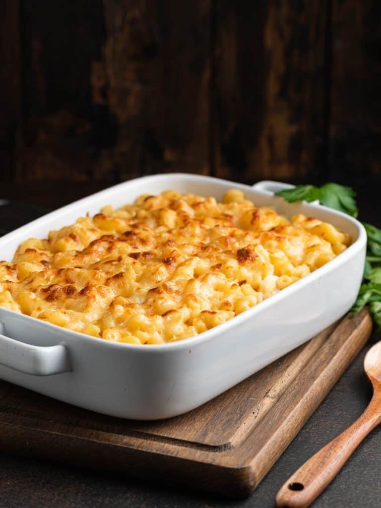 Dump-and-Bake Chicken Mac and Cheese